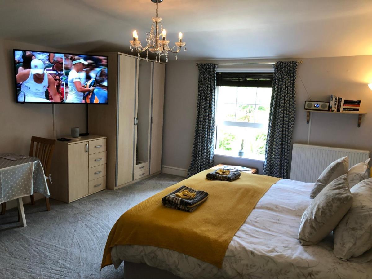 Little Gem With Private Hot Tub - Up To 25 Percent Off Ferry Apartment แชงคลิน ภายนอก รูปภาพ